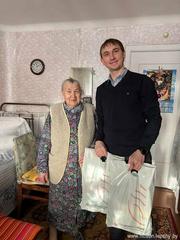 Первичная профсоюзная организация центрального аппарата Белагропромбанка совместно с ТЦСОН посетили на дому долгожителя Фрунзенского района Ольгу Жигулину