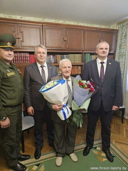 Ветеран Великой Отечественной войны Федор Сергеевич Фещенко сегодня отмечает 100-летний юбилей Ветеран Великой Отечественной войны Федор Сергеевич Фещенко сегодня отмечает 100-летний юбилей